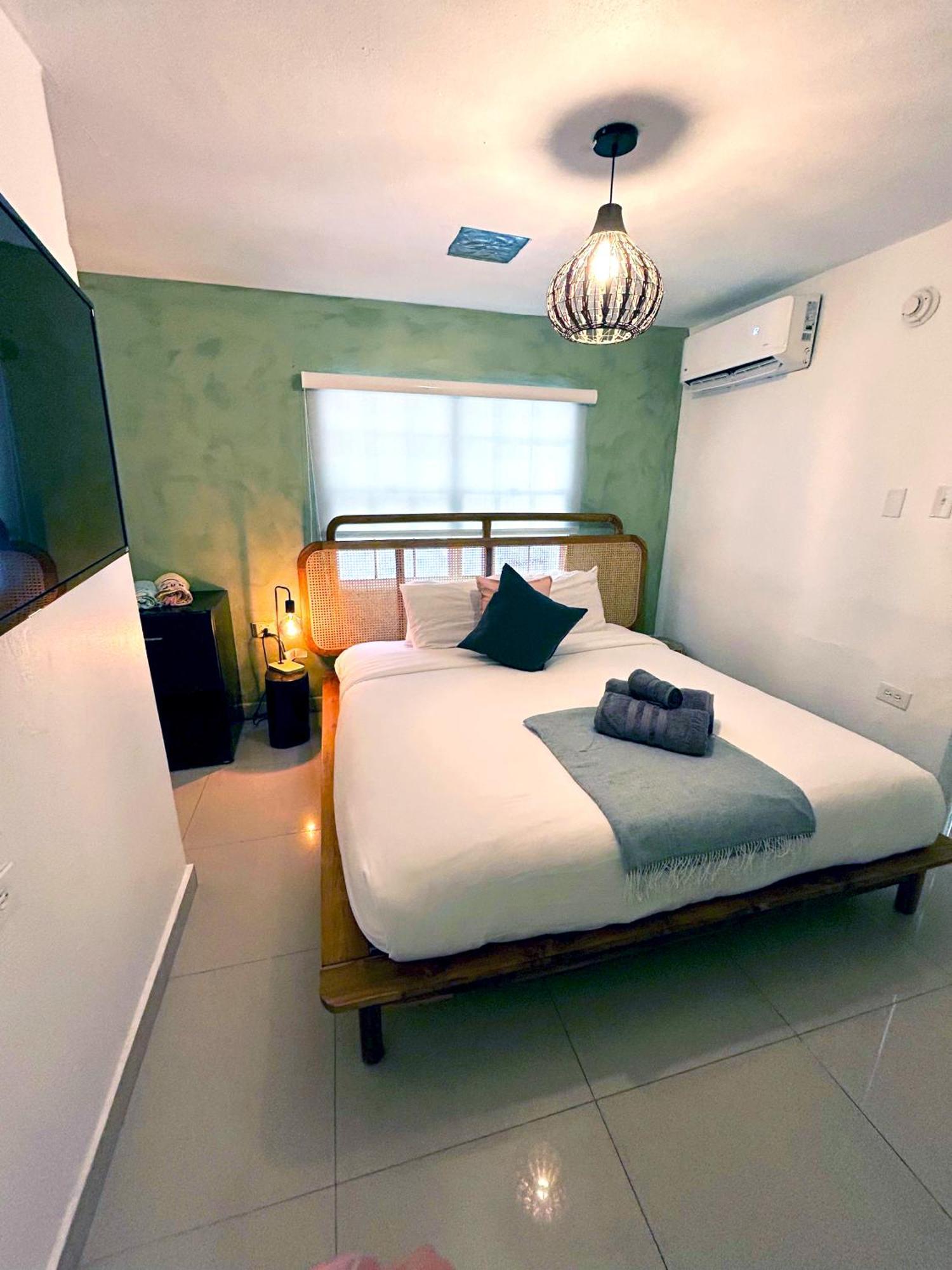 The Pelican Poshtel San Juan Kültér fotó